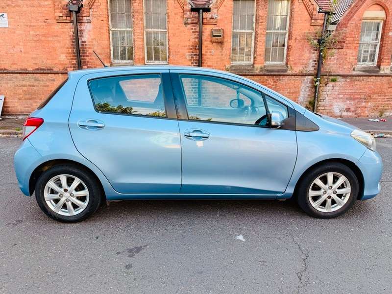 2013 TOYOTA YARIS 2013 TOYOTA YARIS