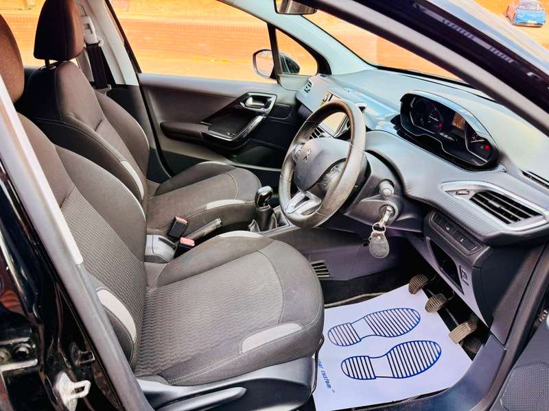 2016 PEUGEOT 208 2016 PEUGEOT 208