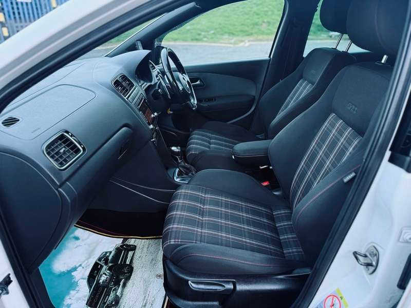 2011 VOLKSWAGEN POLO 2011 VOLKSWAGEN POLO