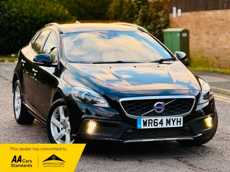 A 2014 VOLVO V40 D2 CROSS COUNTRY LUX A 2014 VOLVO V40 D2 CROSS COUNTRY LUX