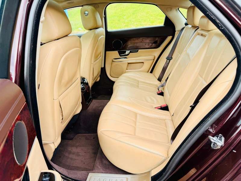 2011 JAGUAR XJ 2011 JAGUAR XJ