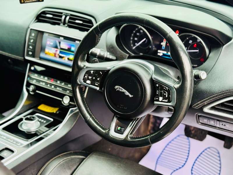 2015 JAGUAR XE 2015 JAGUAR XE