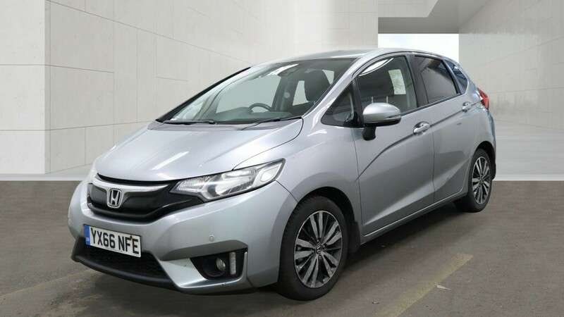 A 2016 HONDA JAZZ I-VTEC EX NAVI A 2016 HONDA JAZZ I-VTEC EX NAVI
