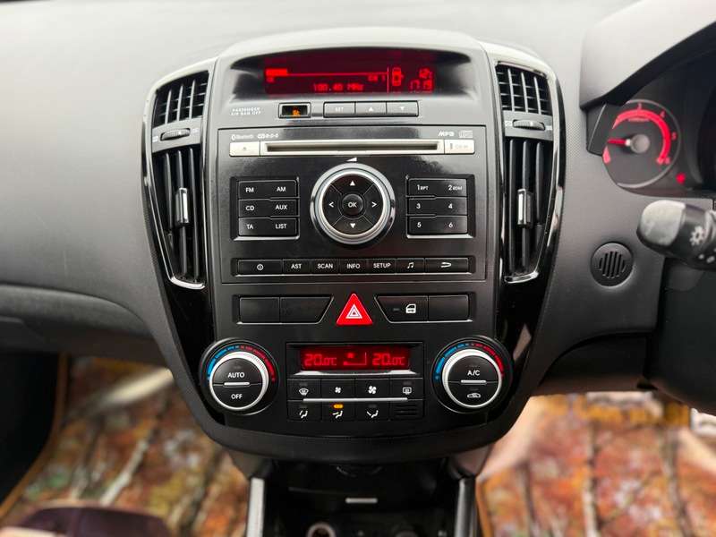 2011 KIA CEED 2011 KIA CEED