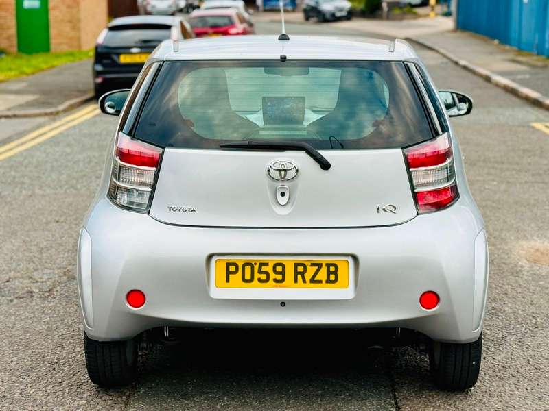 2009 TOYOTA IQ 2009 TOYOTA IQ