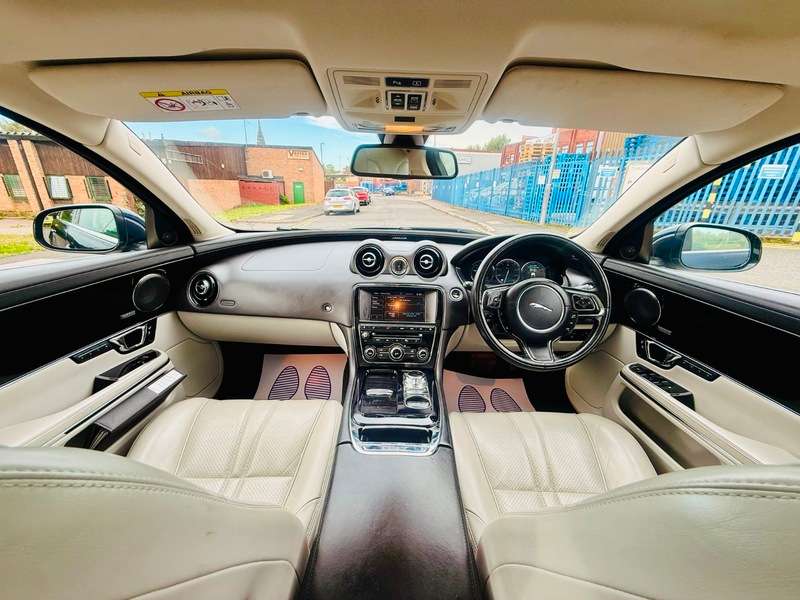 A 2014 JAGUAR XJ D V6 PREMIUM LUXURY L A 2014 JAGUAR XJ D V6 PREMIUM LUXURY L