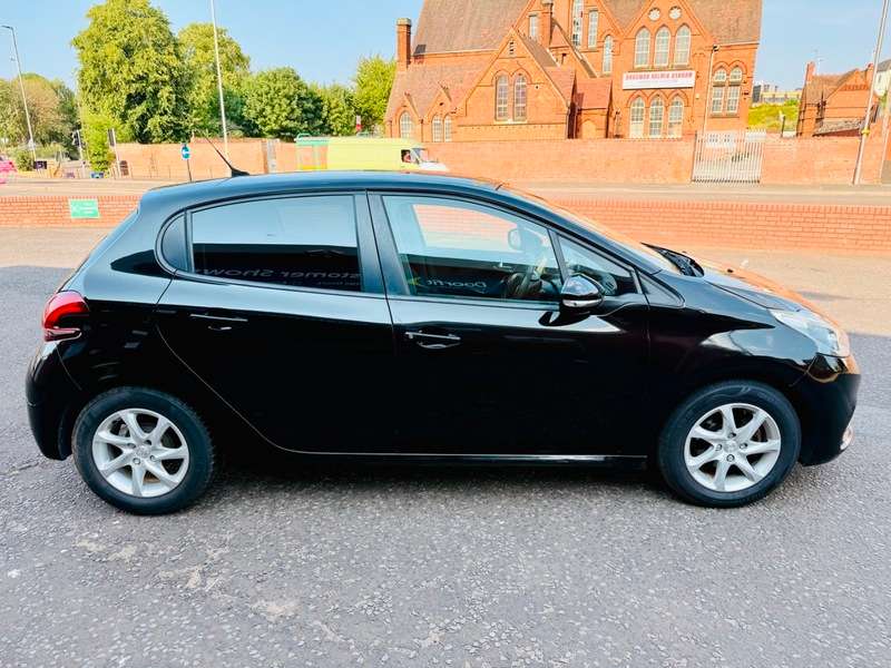 2016 PEUGEOT 208 2016 PEUGEOT 208