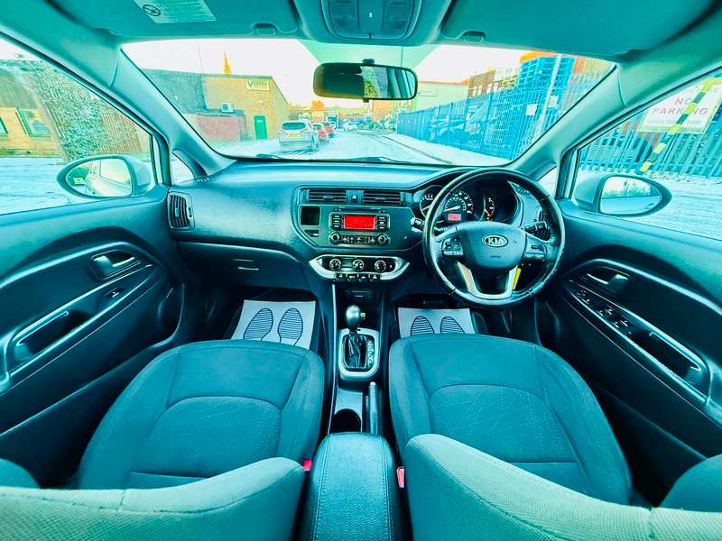 A 2012 KIA RIO 2 A 2012 KIA RIO 2