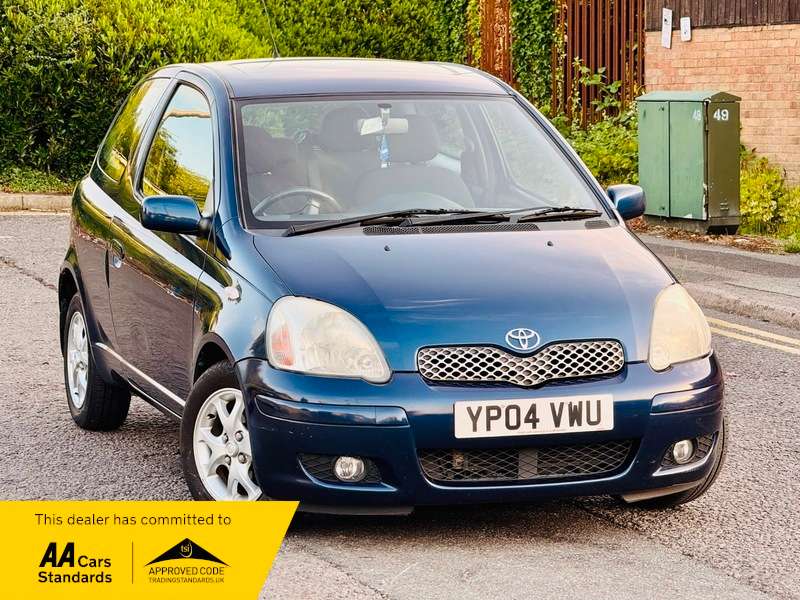 A 2004 TOYOTA YARIS VVTI T SPIRIT A 2004 TOYOTA YARIS VVTI T SPIRIT