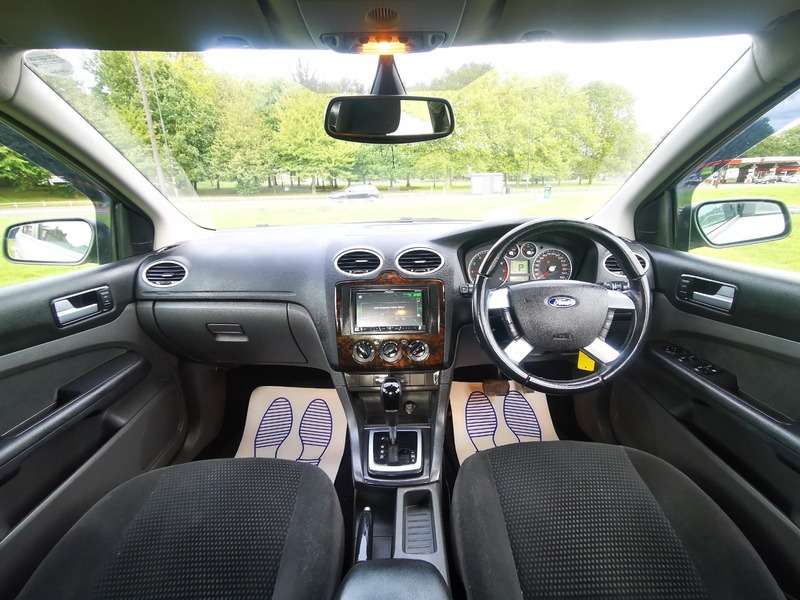 A 2007 FORD FOCUS GHIA 16V A 2007 FORD FOCUS GHIA 16V