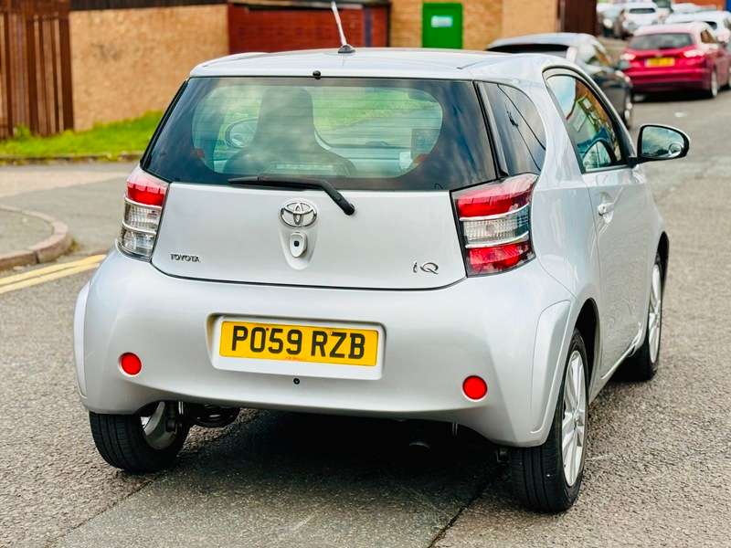 2009 TOYOTA IQ 2009 TOYOTA IQ