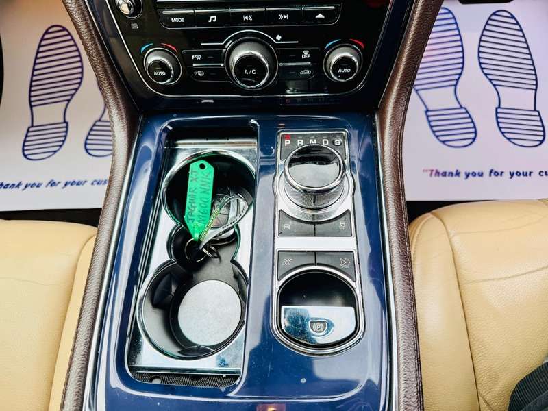 2011 JAGUAR XJ 2011 JAGUAR XJ