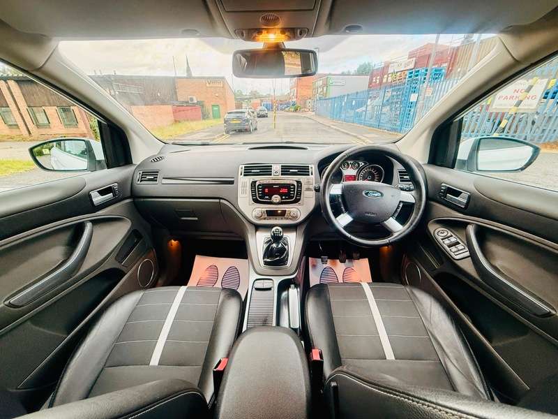 A 2010 FORD KUGA TITANIUM TDCI A 2010 FORD KUGA TITANIUM TDCI