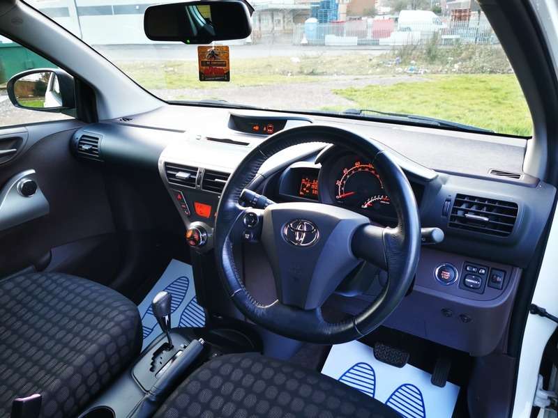 2010 TOYOTA IQ 2010 TOYOTA IQ