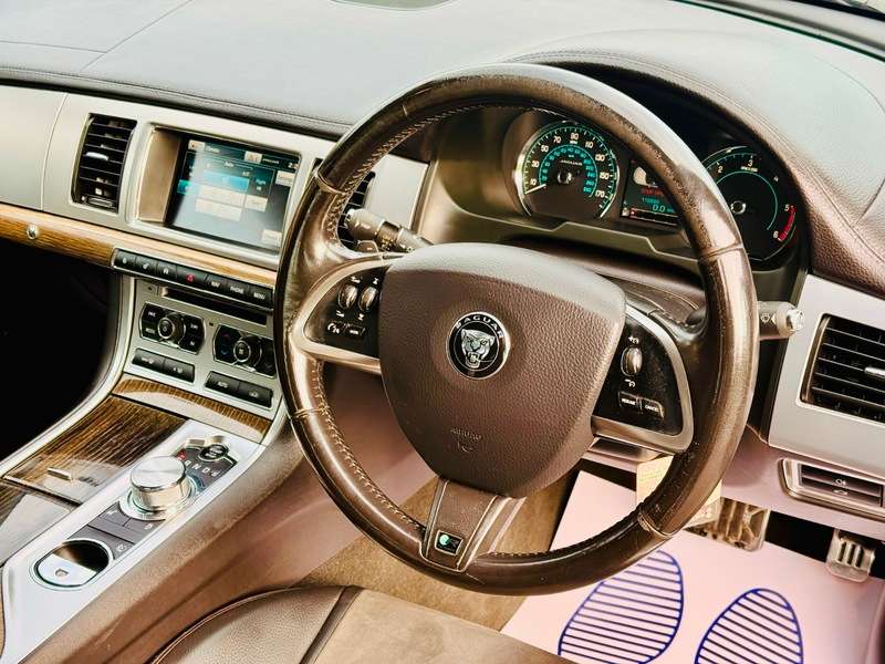 2014 JAGUAR XF 2014 JAGUAR XF