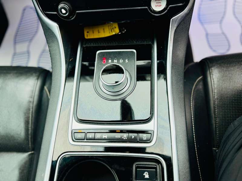 2015 JAGUAR XE 2015 JAGUAR XE