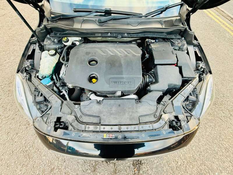 2014 VOLVO V40 2014 VOLVO V40