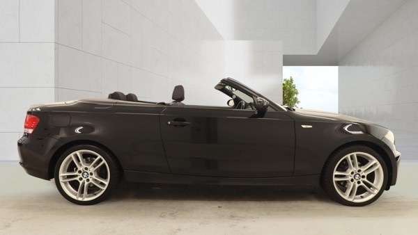 A 2009 BMW 1 SERIES 118i ES A 2009 BMW 1 SERIES 118i ES
