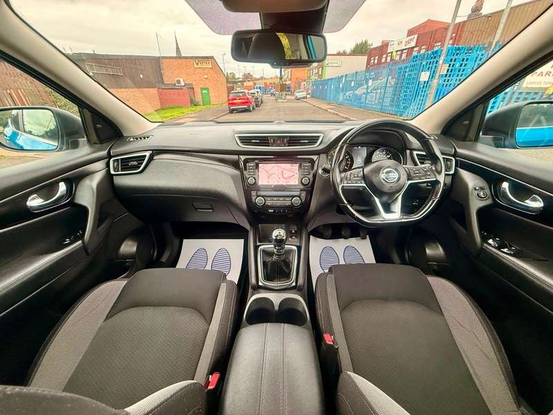 A 2020 NISSAN QASHQAI DIG-T N-CONNECTA A 2020 NISSAN QASHQAI DIG-T N-CONNECTA