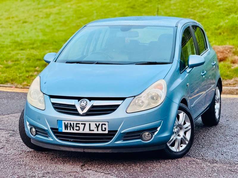 A 2007 VAUXHALL CORSA DESIGN 16V A 2007 VAUXHALL CORSA DESIGN 16V