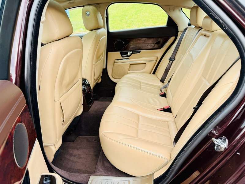2011 JAGUAR XJ 2011 JAGUAR XJ