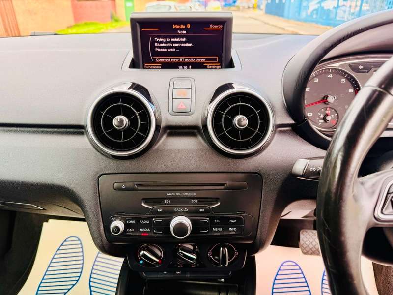 2011 AUDI A1 2011 AUDI A1