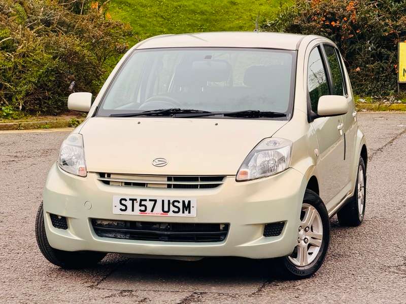 A 2008 DAIHATSU SIRION SE A 2008 DAIHATSU SIRION SE
