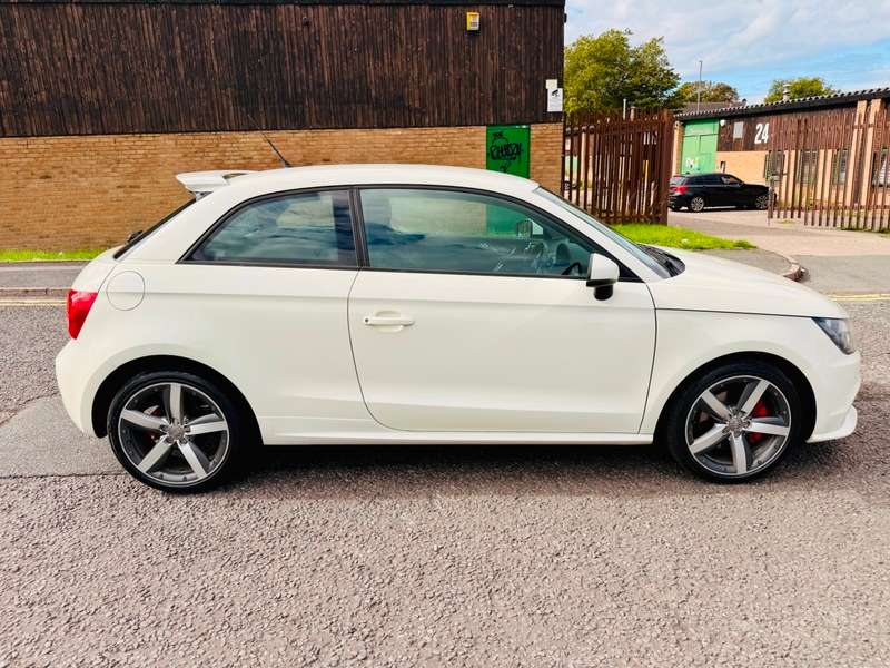 2011 AUDI A1 2011 AUDI A1