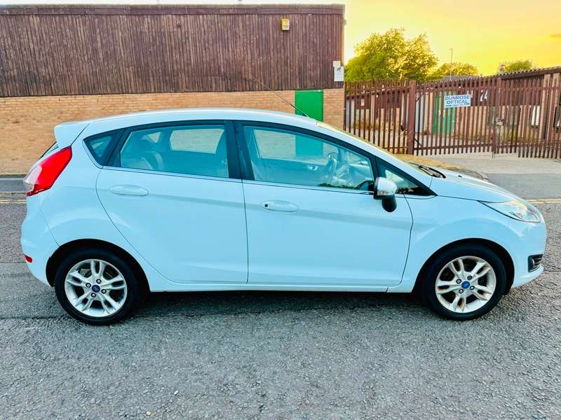2015 FORD FIESTA 2015 FORD FIESTA