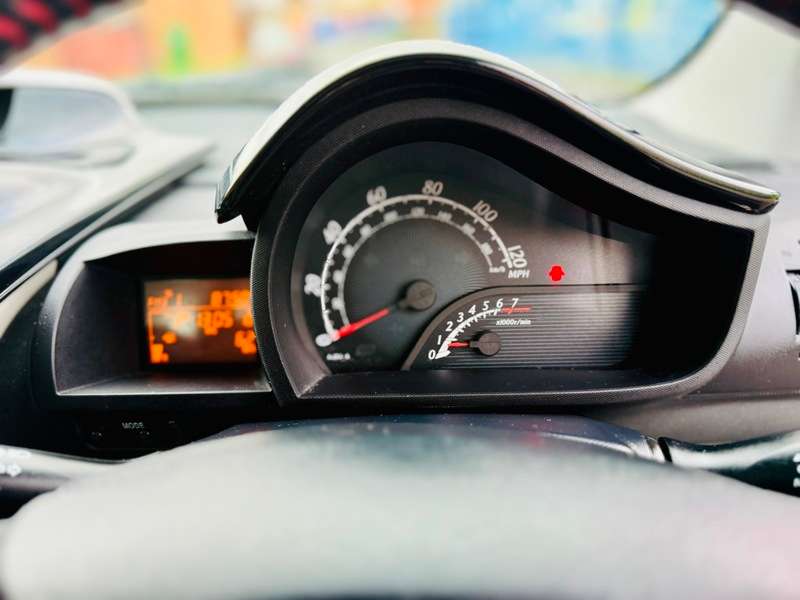 2013 TOYOTA IQ 2013 TOYOTA IQ