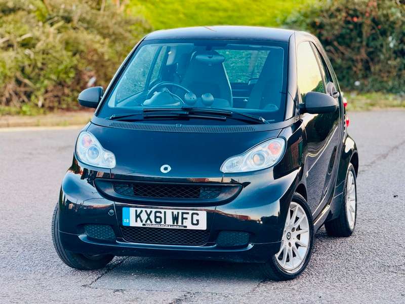 A 2011 SMART FORTWO PASSION CDI A 2011 SMART FORTWO PASSION CDI