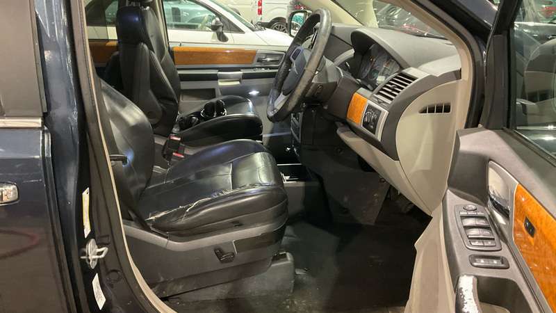 2010 CHRYSLER VOYAGER 2010 CHRYSLER VOYAGER