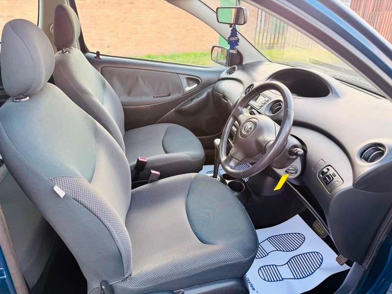 2004 TOYOTA YARIS 2004 TOYOTA YARIS