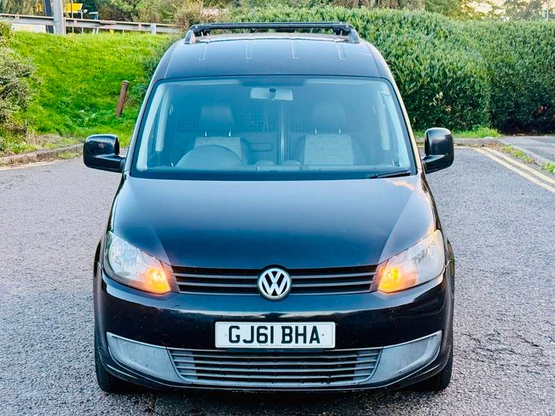 A 2011 VOLKSWAGEN CADDY C20 TDI A 2011 VOLKSWAGEN CADDY C20 TDI
