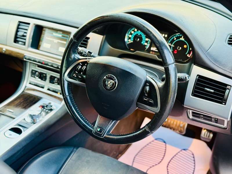 2014 JAGUAR XF 2014 JAGUAR XF