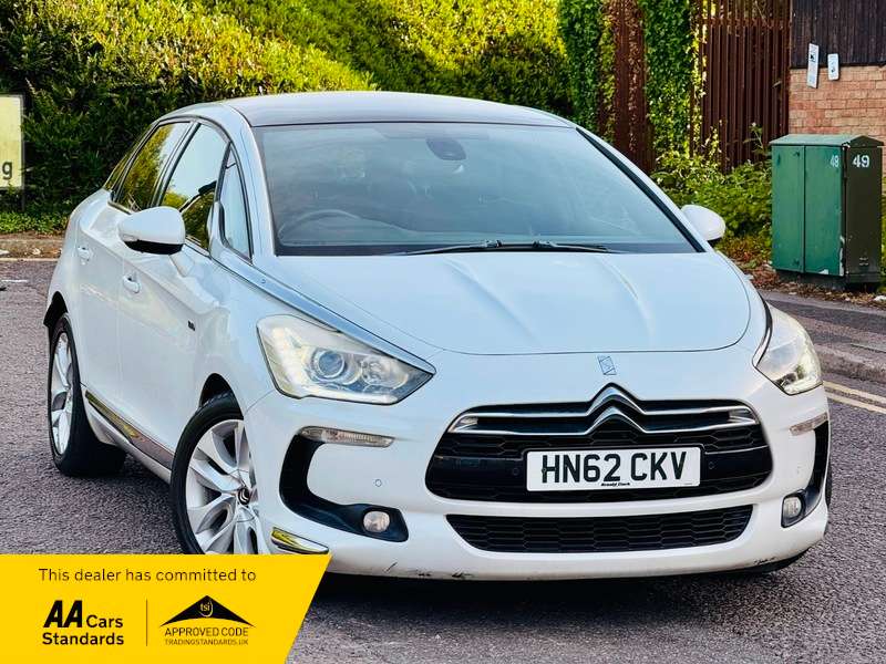A 2012 CITROEN DS5 HYBRID4 DSTYLE EGS A 2012 CITROEN DS5 HYBRID4 DSTYLE EGS