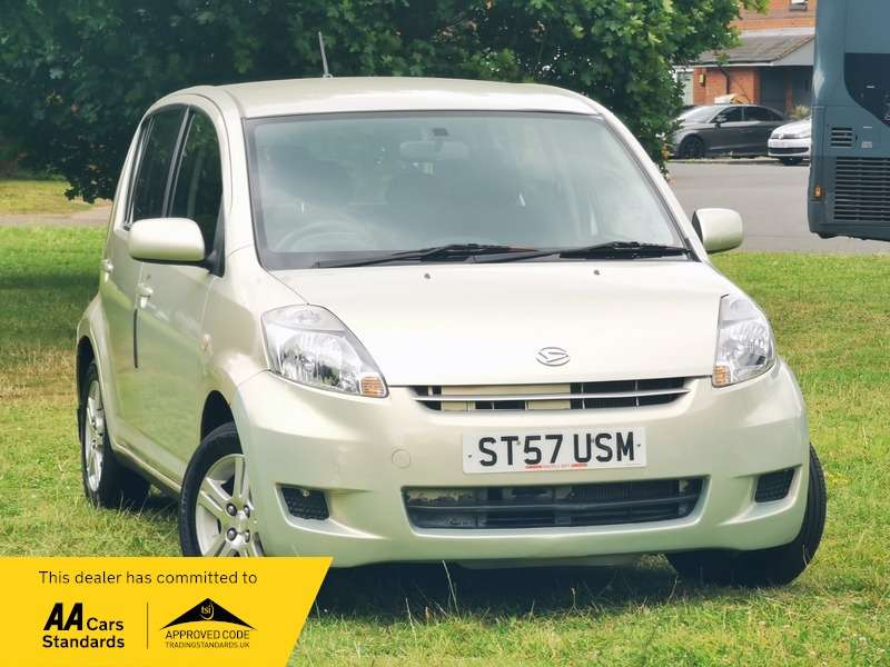 A 2008 DAIHATSU SIRION SE A 2008 DAIHATSU SIRION SE