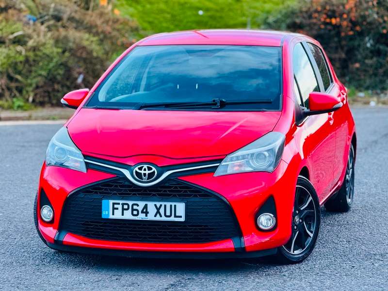 A 2014 TOYOTA YARIS VVT-I SPORT A 2014 TOYOTA YARIS VVT-I SPORT