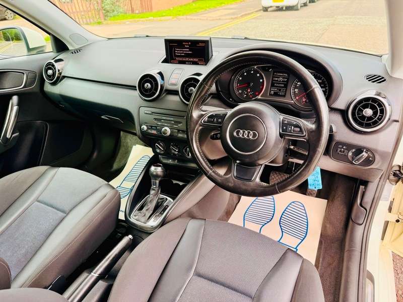 A 2011 AUDI A1 TFSI SPORT A 2011 AUDI A1 TFSI SPORT