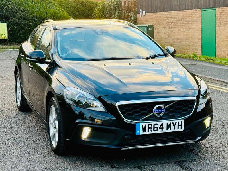 2014 VOLVO V40 2014 VOLVO V40