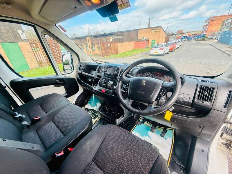 A 2017 PEUGEOT BOXER BLUE HDI 330 L1H1 PROFESSIONAL P/V A 2017 PEUGEOT BOXER BLUE HDI 330 L1H1 PROFESSIONAL P/V