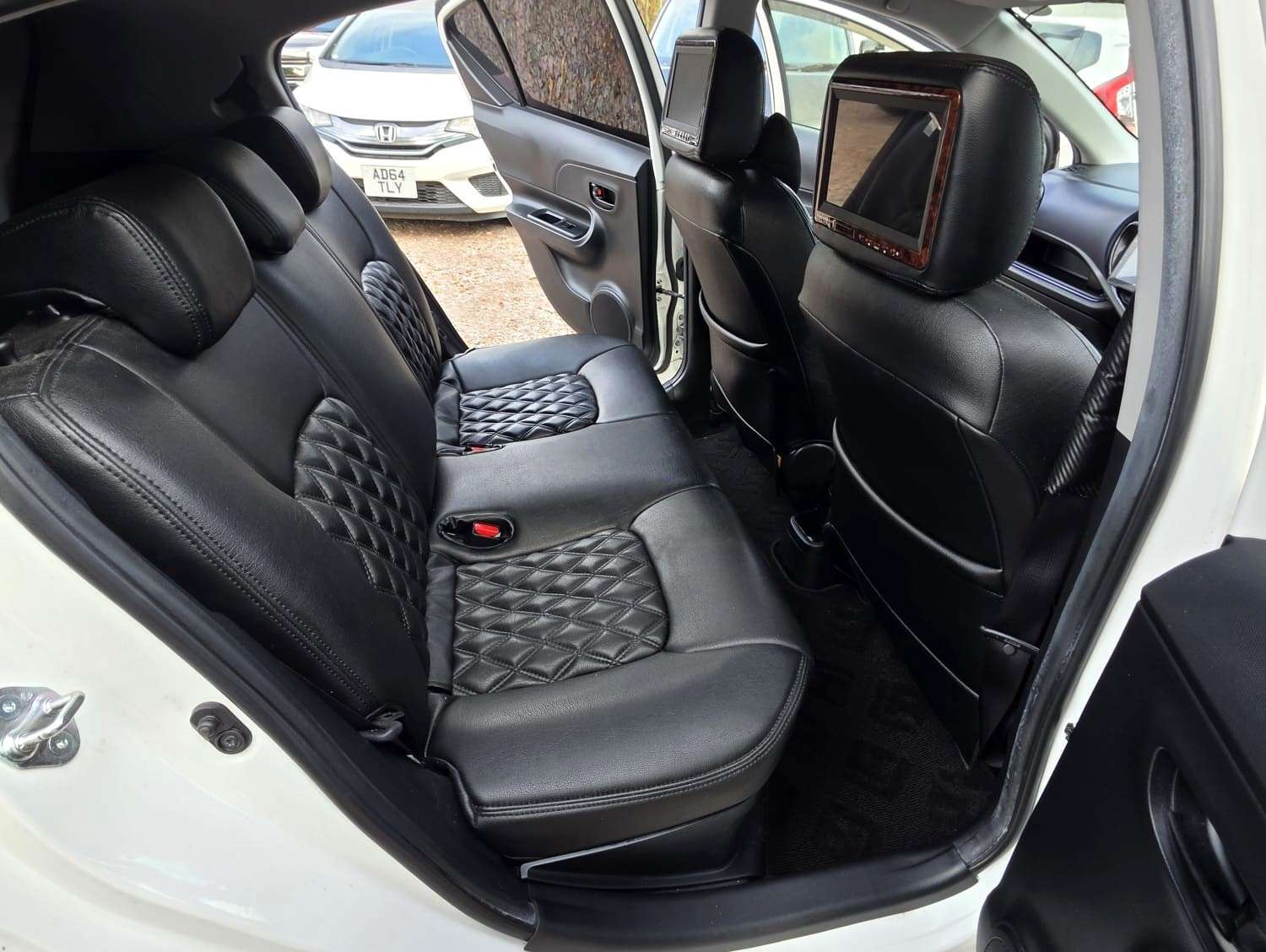2016 TOYOTA AQUA 2016 TOYOTA AQUA