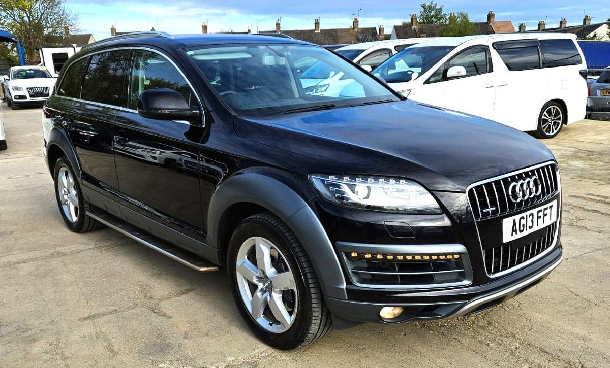A 2012 AUDI Q7 3.0L TFSI- 7 SEATER-ULEZ/CAZ PASS-FREE 18MONTHS GOLD WARRANTY & 12MONTHS AA BREAKDOWN COVER A 2012 AUDI Q7 3.0L TFSI- 7 SEATER-ULEZ/CAZ PASS-FREE 18MONTHS GOLD WARRANTY & 12MONTHS AA BREAKDOWN COVER