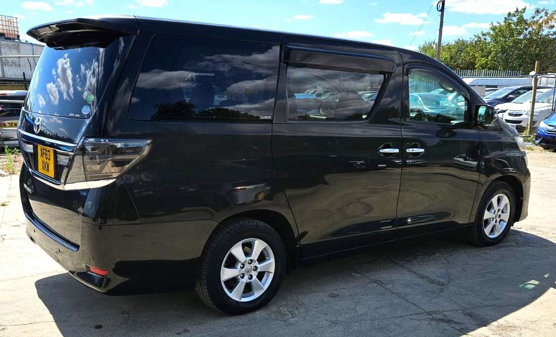A 2014 TOYOTA VELLFIRE 8 Seater- 2.4L PETROL-ULEZ/CAZ PASS-FREE 42MONTHS GOLD WARRANTY & 12 MONTHS AA BREAKDOWN COVER A 2014 TOYOTA VELLFIRE 8 Seater- 2.4L PETROL-ULEZ/CAZ PASS-FREE 42MONTHS GOLD WARRANTY & 12 MONTHS AA BREAKDOWN COVER