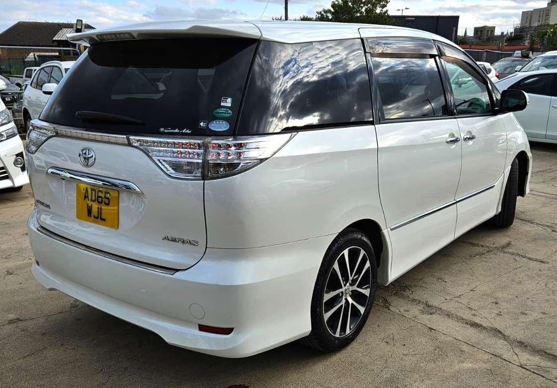 A 2015 TOYOTA ESTIMA AERAS-2.4L PETROL - 7 SEATER -DUAL SUNROOF- LEATHER SEATS- ULEZ/CAZ PASS - FREE 18MONTHS GOLD WARRANTY & 12MONTHS BREAKDOWN A 2015 TOYOTA ESTIMA AERAS-2.4L PETROL - 7 SEATER -DUAL SUNROOF- LEATHER SEATS- ULEZ/CAZ PASS - FREE 18MONTHS GOLD WARRANTY & 12MONTHS BREAKDOWN