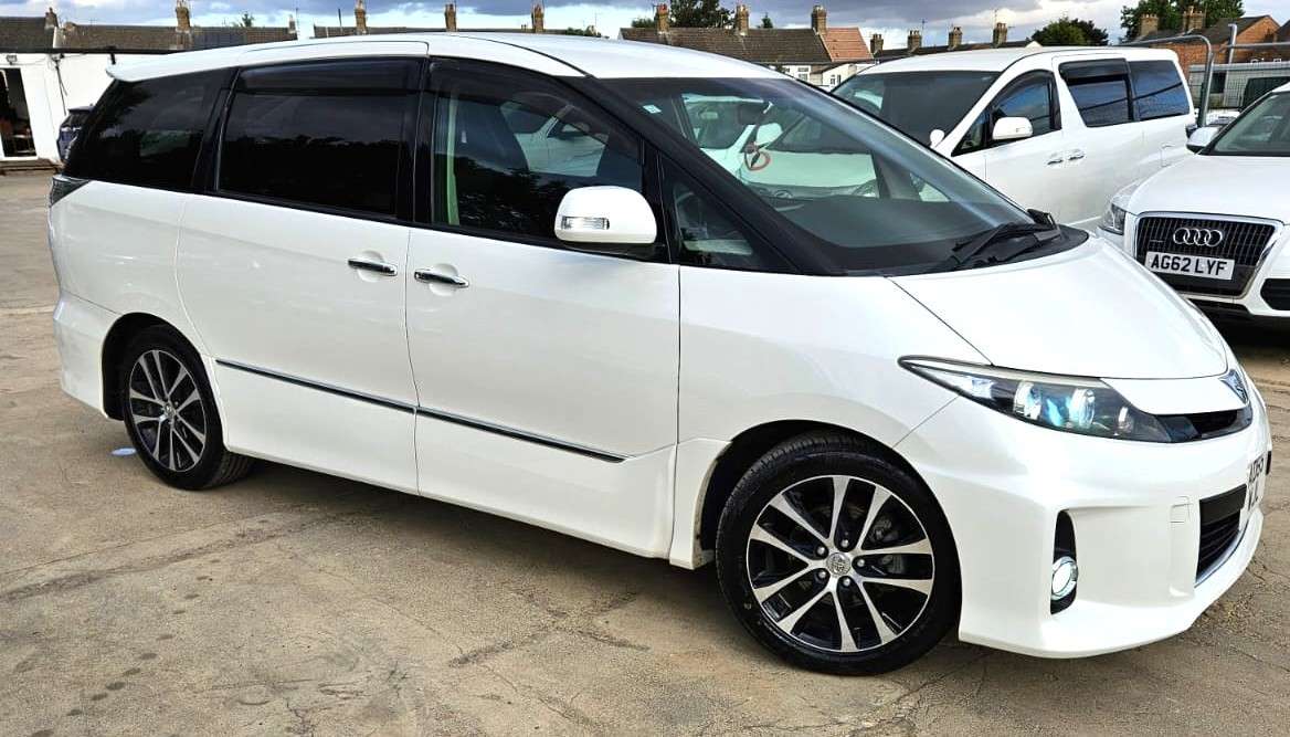 A 2015 TOYOTA ESTIMA AERAS-2.4L PETROL - 7 SEATER -DUAL SUNROOF- LEATHER SEATS- ULEZ/CAZ PASS - FREE 18MONTHS GOLD WARRANTY & 12MONTHS BREAKDOWN A 2015 TOYOTA ESTIMA AERAS-2.4L PETROL - 7 SEATER -DUAL SUNROOF- LEATHER SEATS- ULEZ/CAZ PASS - FREE 18MONTHS GOLD WARRANTY & 12MONTHS BREAKDOWN