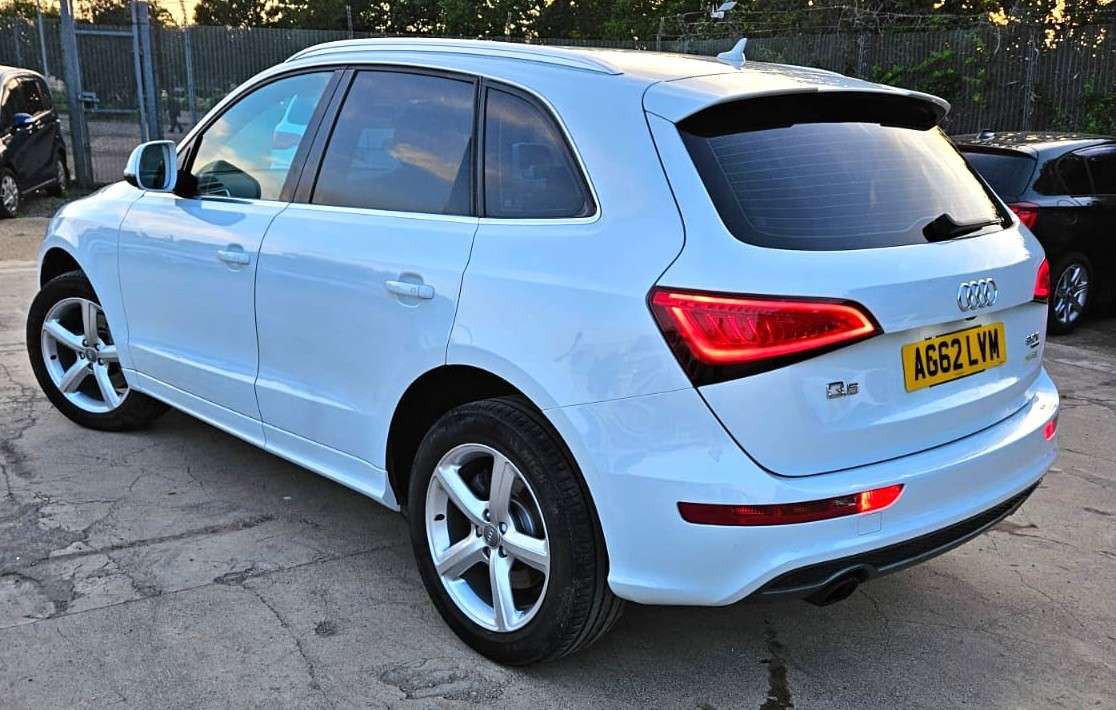 2013 AUDI Q5 2013 AUDI Q5