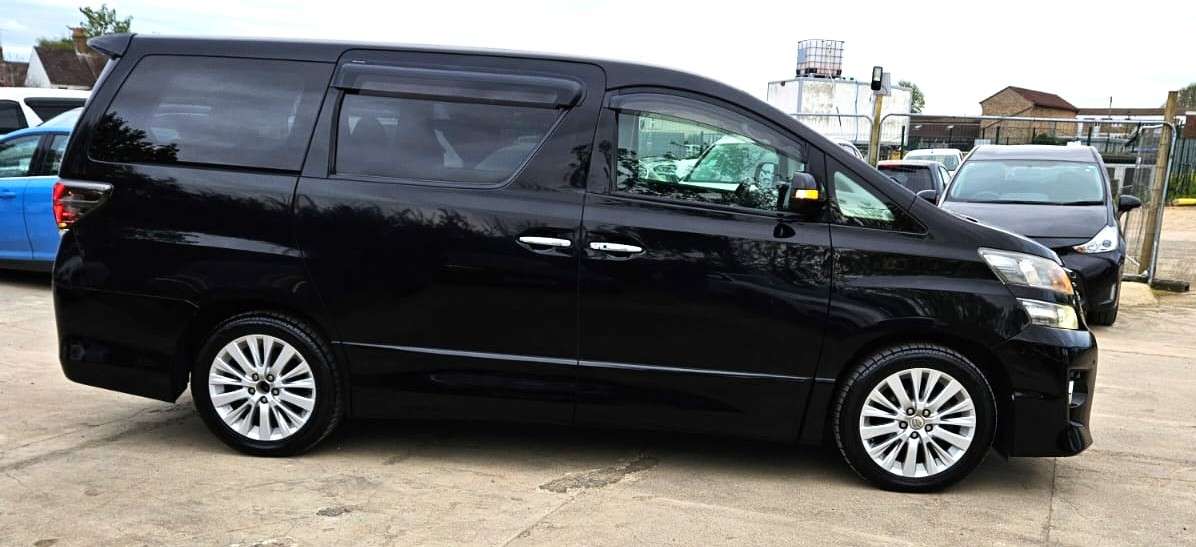 A 2012 TOYOTA VELLFIRE 8 Seater- 2.4L PETROL-ULEZ/CAZ PASS-FREE 42MONTHS GOLD WARRANTY & 12 MONTHS AA BREAKDOWN COVER A 2012 TOYOTA VELLFIRE 8 Seater- 2.4L PETROL-ULEZ/CAZ PASS-FREE 42MONTHS GOLD WARRANTY & 12 MONTHS AA BREAKDOWN COVER