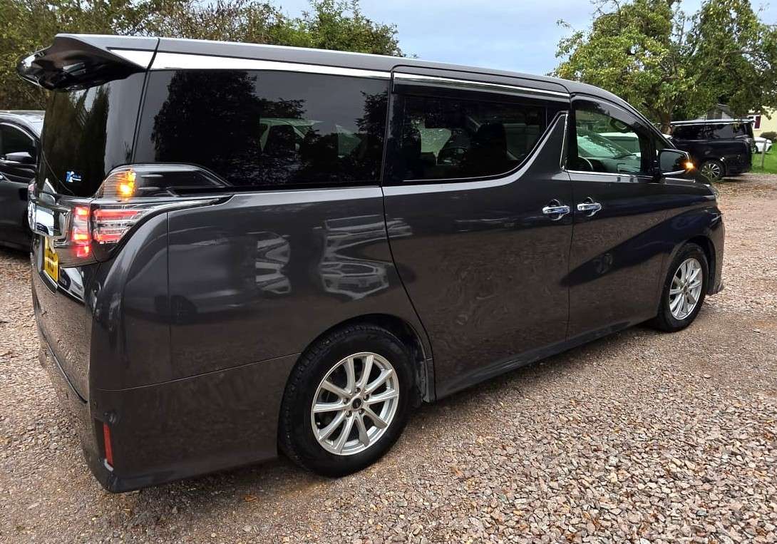 A 2015 TOYOTA VELLFIRE 2.5L PETROL-30 SERIES-ULEZ/CAZ PASS-FREE 48MONTHS GOLD WARRANTY & 12MONTHS AA BREAKDOWN COVER. A 2015 TOYOTA VELLFIRE 2.5L PETROL-30 SERIES-ULEZ/CAZ PASS-FREE 48MONTHS GOLD WARRANTY & 12MONTHS AA BREAKDOWN COVER.