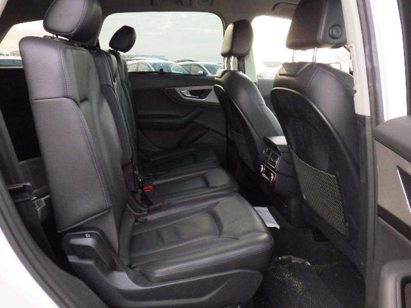 2016 AUDI Q7 2016 AUDI Q7